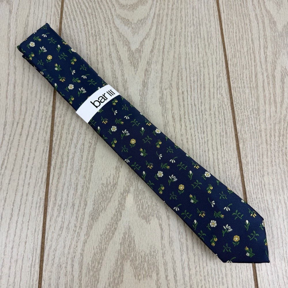 609 Bar III Men's Tie Emory Floral 700 Yellow Navy $55 Poly Silk Skinny Slim